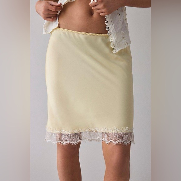 Kimchi Blue Dresses & Skirts - UO Kimchi Blue Addy Lace Trim Satin Slip Midi Skirt - Cream Yellow